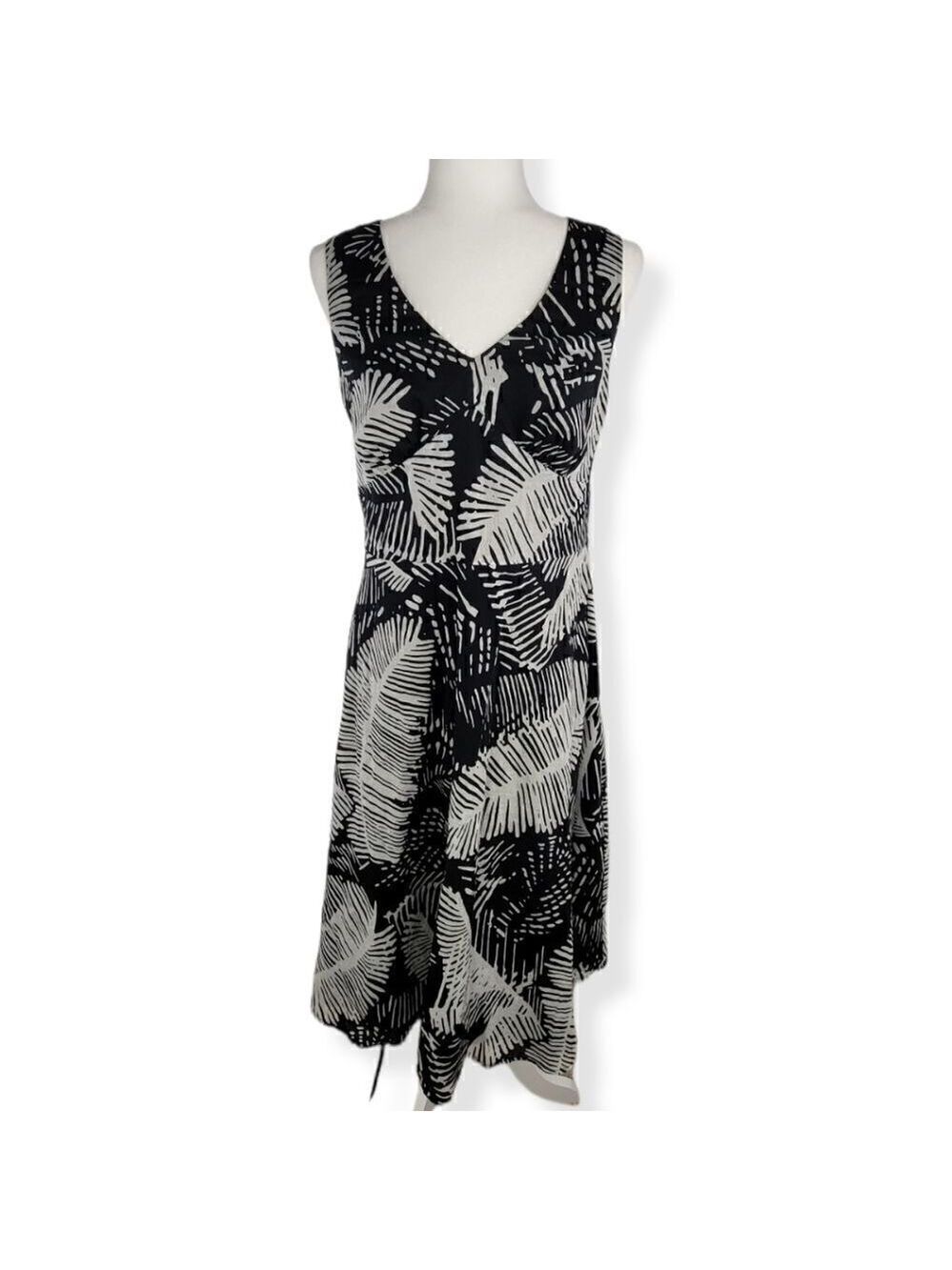 Jones New York  Black pattern V-neck sleeveless dress size 10